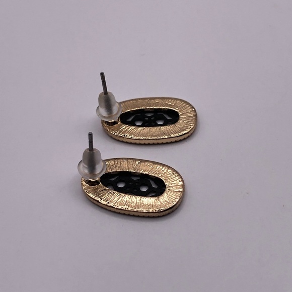 Two-tone Gold Edge Black Filagree Designed Center Earrings - Picture 4 of 6